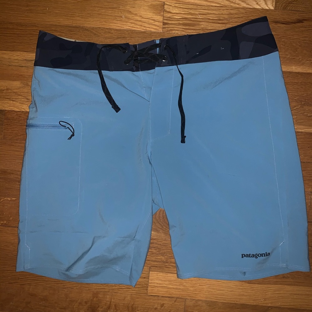 Patagonia board shorts size 32